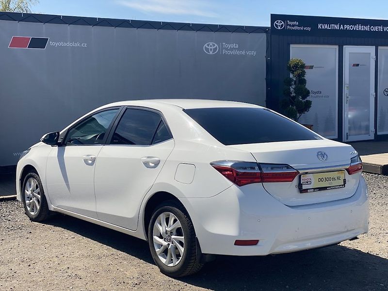 Toyota Corolla 1.6i, ČR, Trend+ LED, automat - fotka 5 z 7