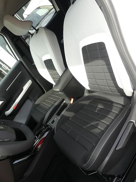 Citroën C3 (2026) MAX Hybrid 110k Automatic    - fotka 7 z 23
