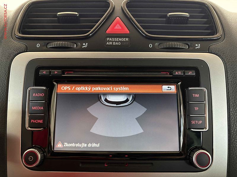 Volkswagen Scirocco (2009) 2.0 TDI, AC - fotka 13 z 15