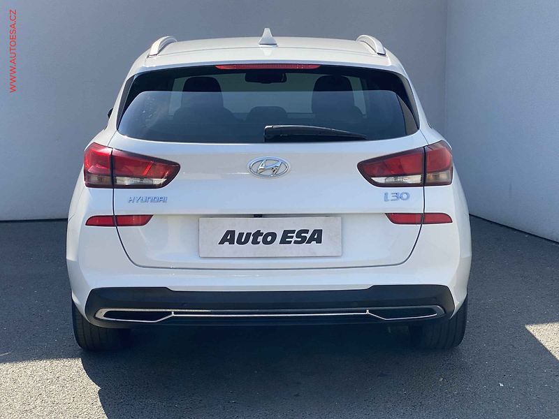 Hyundai i30 (2021) 1.5 T-GDi, 2.maj,ČR, Smart - fotka 5 z 19