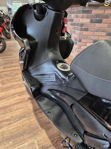 Gilera Runner VXR 200 (2008) - fotka 13 z 20