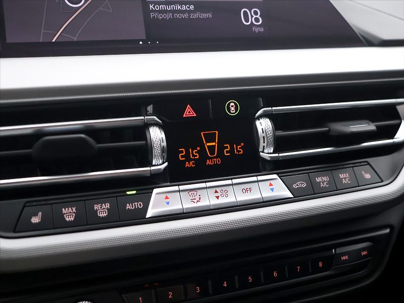 BMW Řada 1 1,5 116d 85kW Aut.klima LED - fotka 24 z 39