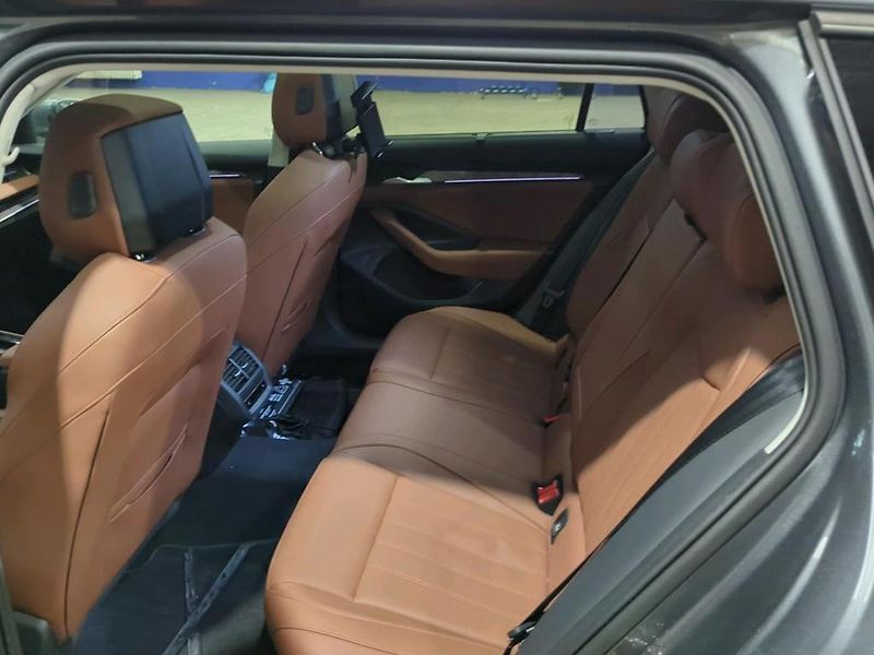 Škoda Superb Combi 1,5TSi iV 110kw DSG L&K  - fotka 7 z 12