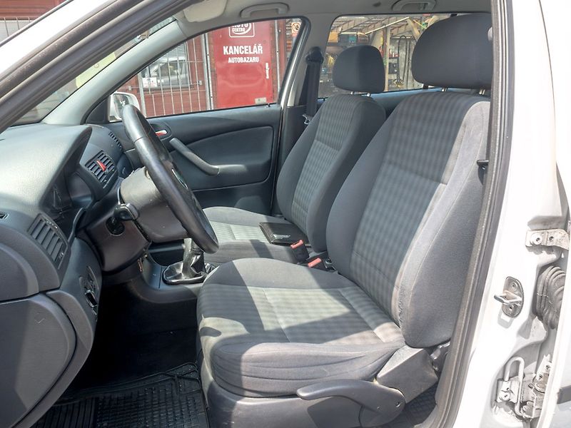 Škoda Octavia (2008) ČR 1.9TDI 74KW – PO SERVISU - fotka 14 z 38