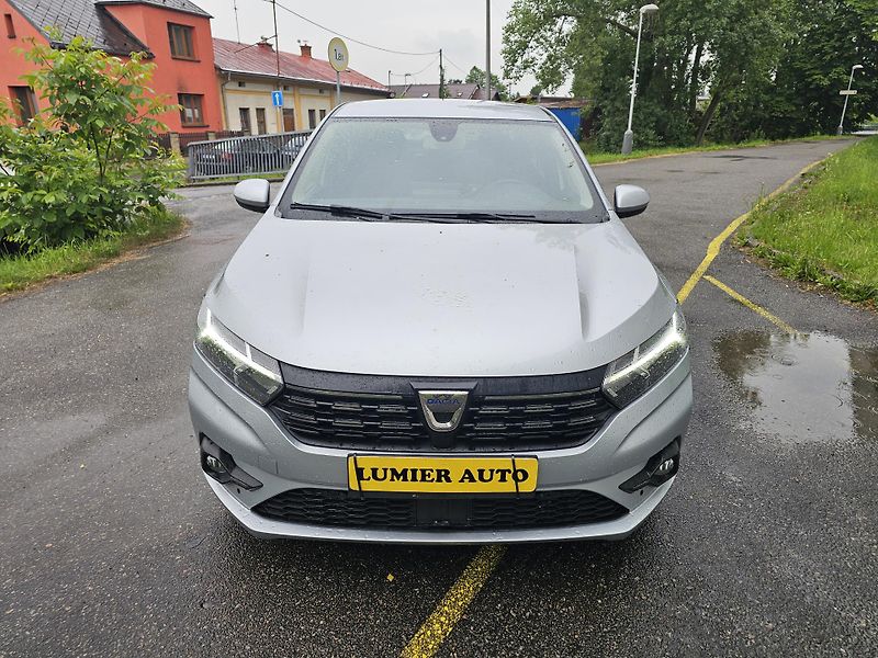 Dacia Logan (2022) 1.0i - fotka 8 z 18