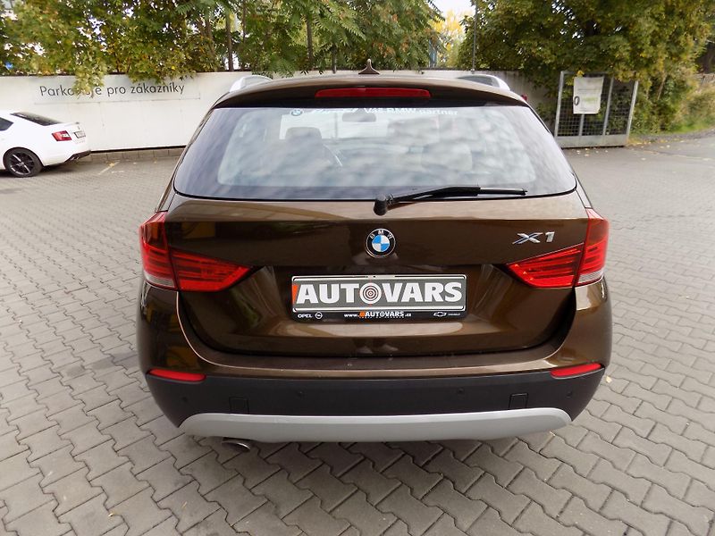BMW X1 (2011) 2.3 D X-Drive - fotka 6 z 13