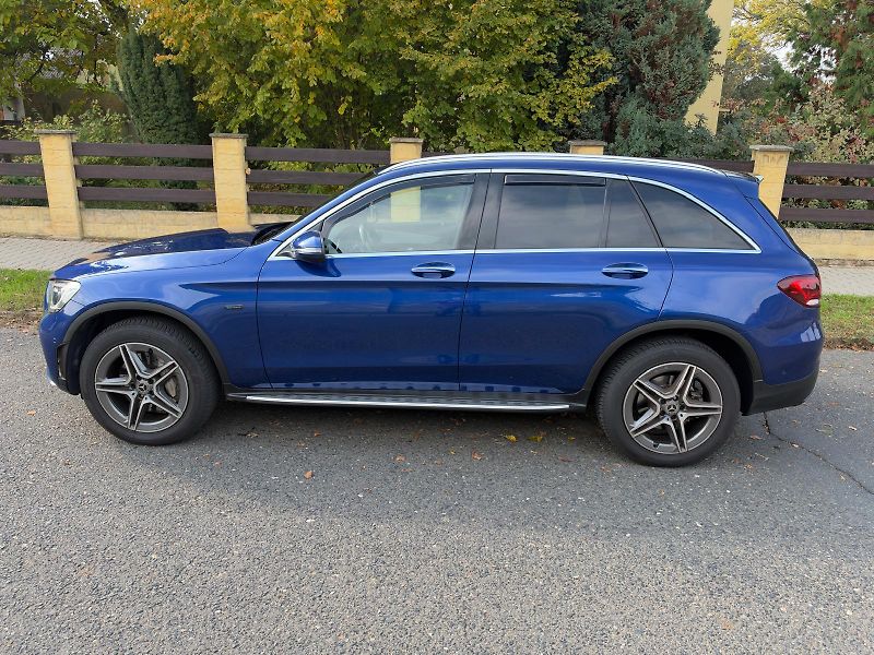 Mercedes-Benz GLC (2021) 300 de 4 matic - fotka 3 z 31