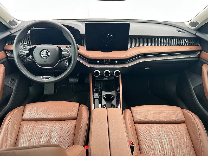 Škoda Superb L&K 7DSG 2,0TDI - fotka 12 z 28