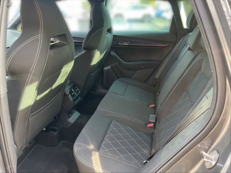 Škoda Karoq 1,5 TSI Sportline DSG - fotka 8 z 11