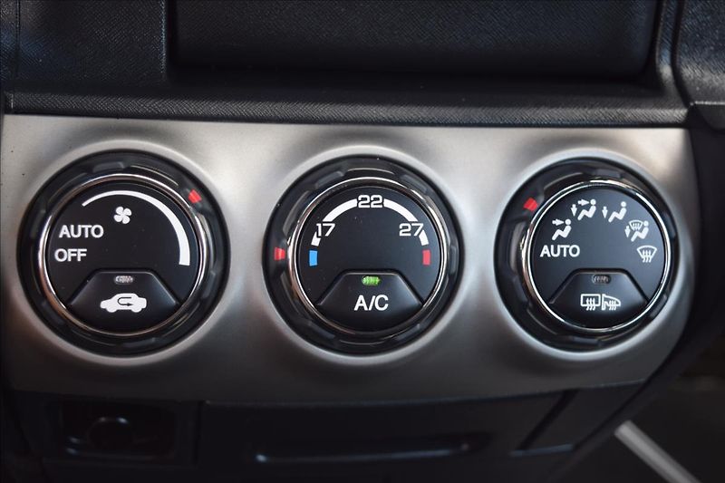 Honda CR-V 2,0 I 110KW AUTOMAT NÍZKÉ KM - fotka 44 z 50