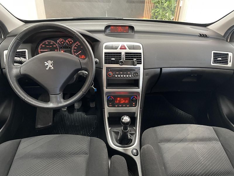 Peugeot 307 1.6 i ČR DIGIAC - fotka 19 z 22