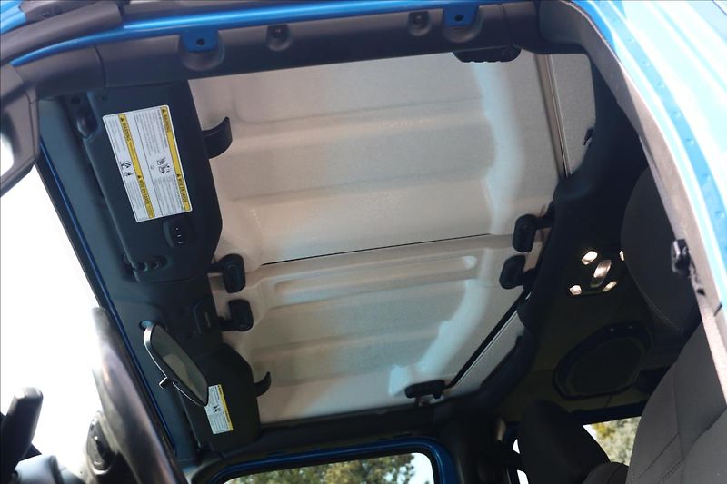 Jeep Gladiator 3,6 V6 - fotka 32 z 63