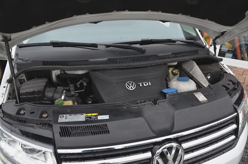 Volkswagen Multivan (2017) TDi 150kW 4x4 DSG Highline ČR - fotka 12 z 48