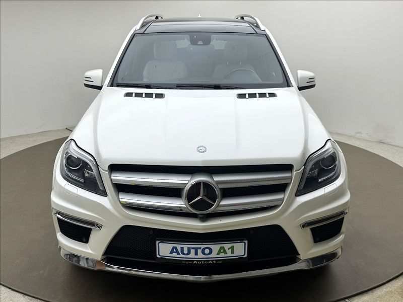 Mercedes-Benz GL 3,0 DPH AMG 4X4 NZTOP 360° TZ - fotka 2 z 48