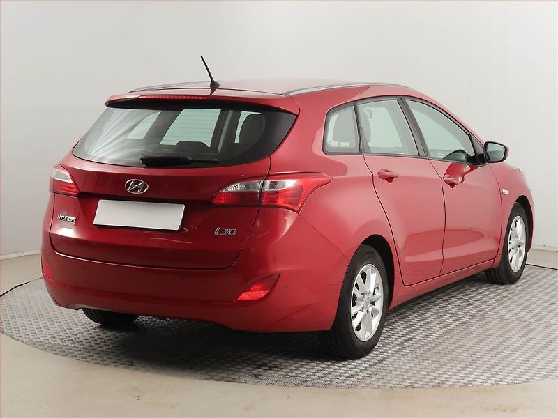 Hyundai i30 (2016) 1.6 GDI, Tempomat - fotka 5 z 18