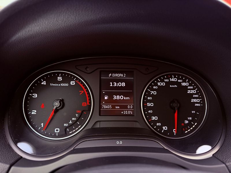 Audi A3 1.4 Sportback, 1.Maj, Serviska - fotka 18 z 27