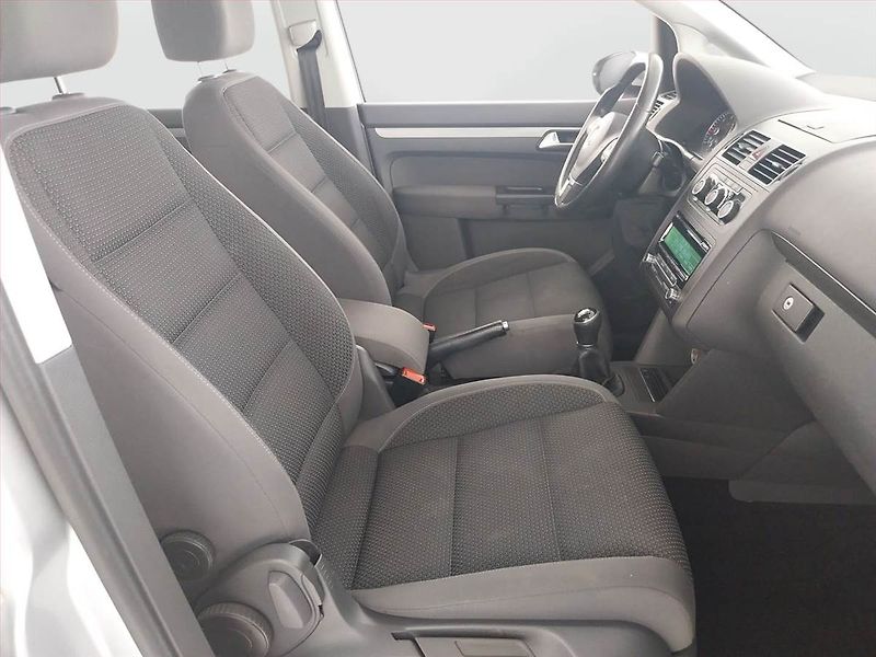 Volkswagen Touran (2012) 1.6 TDI, Tempomat - fotka 9 z 21