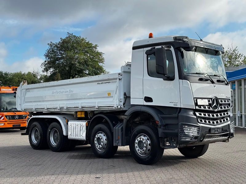 Mercedes-Benz (2019) Arocs 3243 8x4 Bordmatik EURO  - fotka 2 z 18