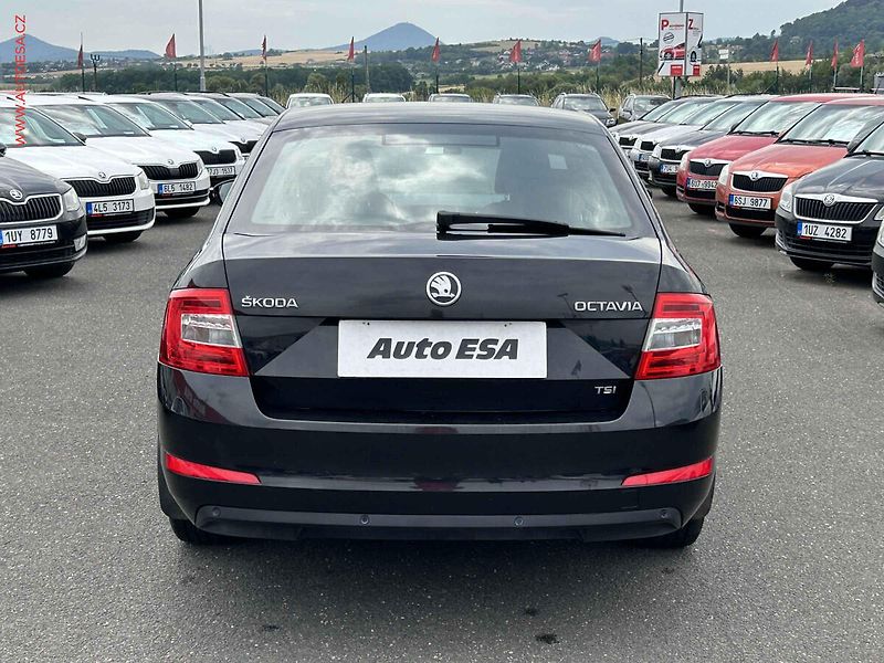 Škoda Octavia (2013) 1.2 TSI, ČR, AC, výhřev sed - fotka 5 z 15