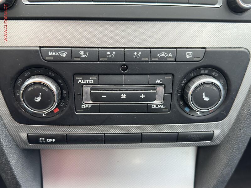 Škoda Octavia (2011) 2.0TDI, ČR, autoAC - fotka 16 z 18