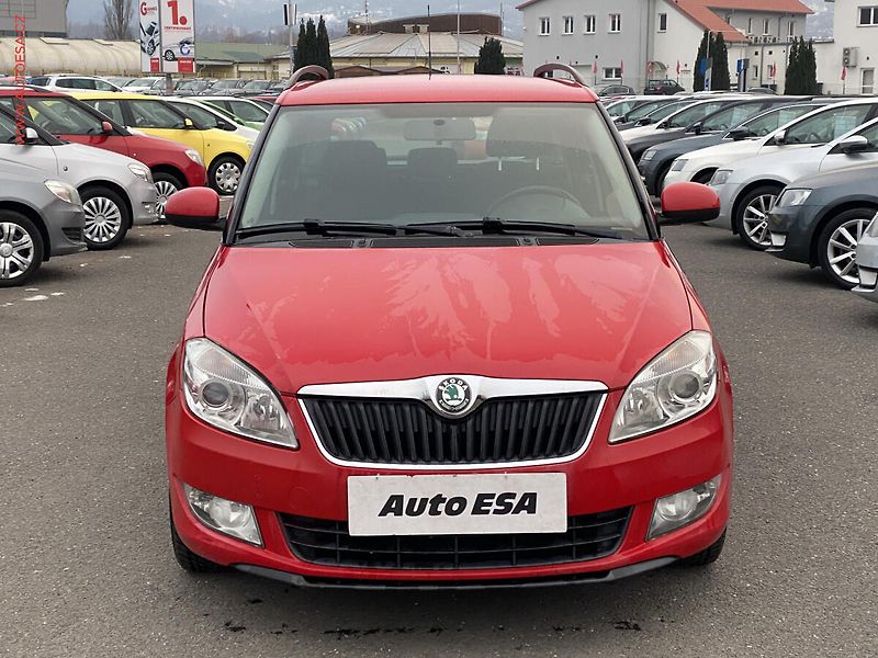 Škoda Fabia (2010) 1.2 TSI, ČR, STK9/27 - fotka 2 z 18