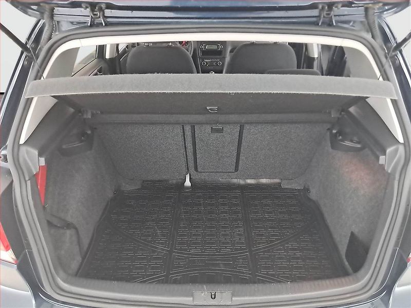 Volkswagen Golf (2010) 1.2 TSI, Serv.kniha - fotka 14 z 16