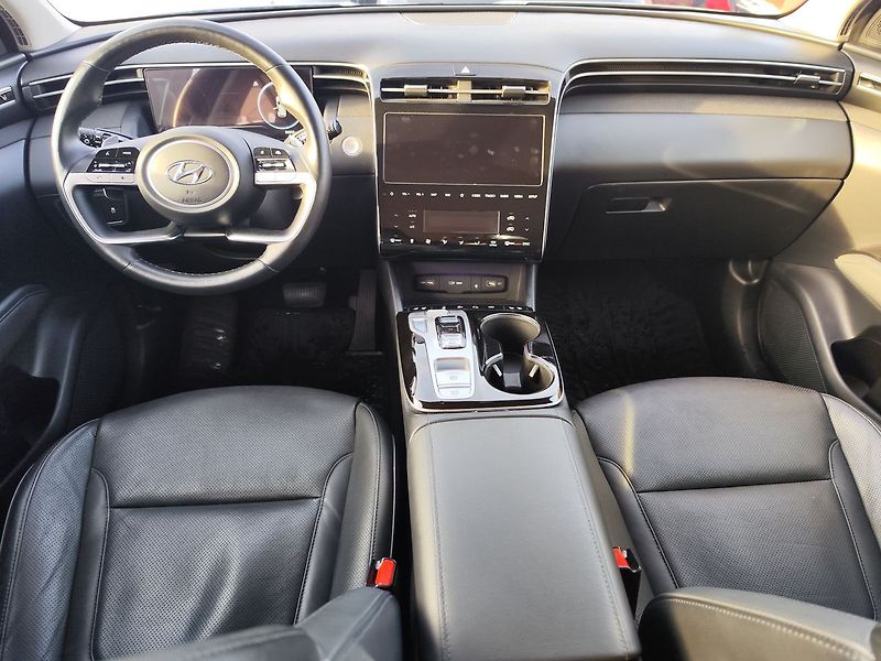 Hyundai Tucson 1.6T-GDI/132kW STL PRM DCT 4x4 - fotka 16 z 42