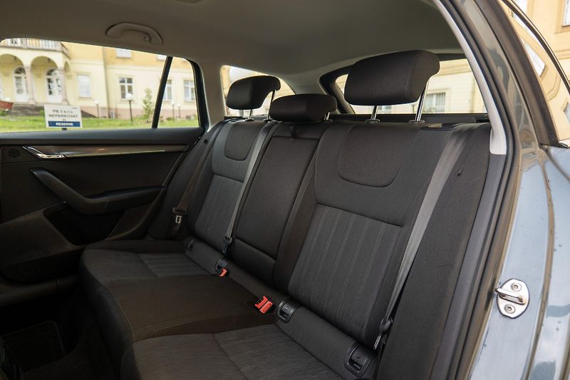 Škoda Octavia 1.5 TSI 110 kW Style LED Tažné - fotka 15 z 35