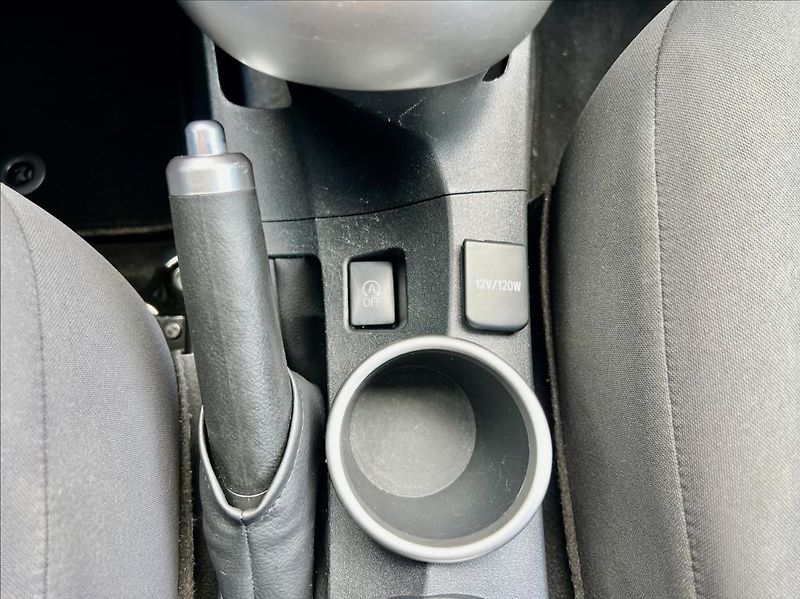 Toyota Verso 1,6 D-4D KLIMA - fotka 30 z 36