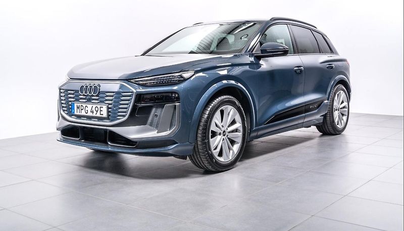 Audi Q6 e-tron Quattro S-line 100kWh Pano - fotka 1 z 24
