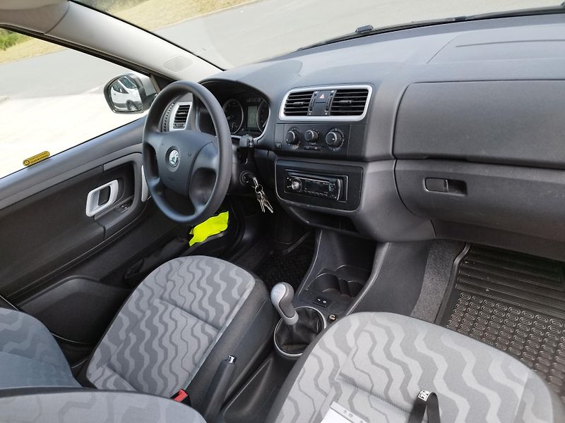 Škoda Fabia II.1.2i,51kw,volat- 608081843 - fotka 16 z 18