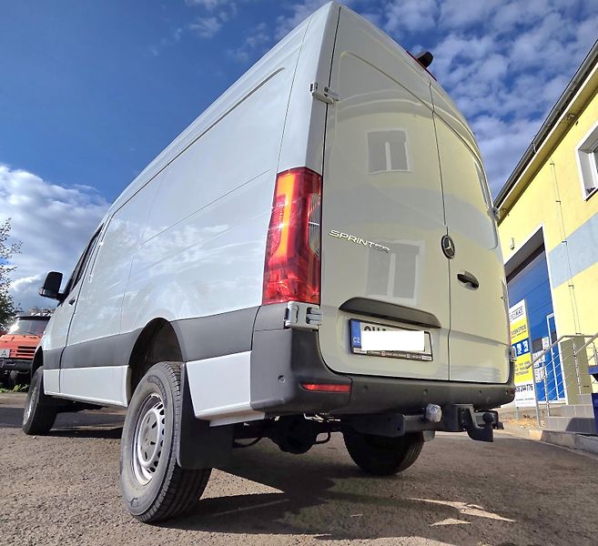 Mercedes-Benz Sprinter (2024) 4x4 V6! 3.0D 2500 Cargo  - fotka 21 z 39