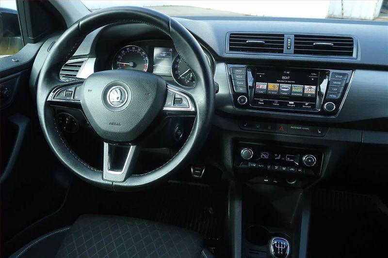 Škoda Fabia (2015) Style 1.4 TDI, ČR,1.maj - fotka 7 z 22