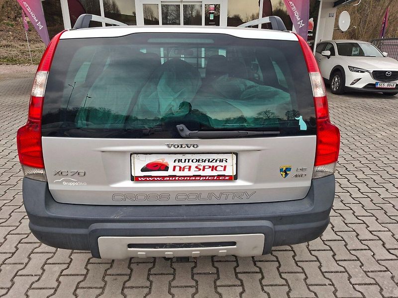 Volvo XC70 (2005) 2.4 D5 120kW AWD -PLNÝ SERVIS! - fotka 7 z 43