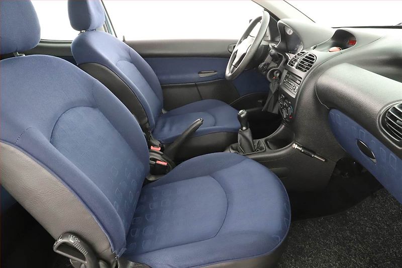 Peugeot 206 (2001) 1.4 i, po STK, v dobrém stavu - fotka 7 z 12