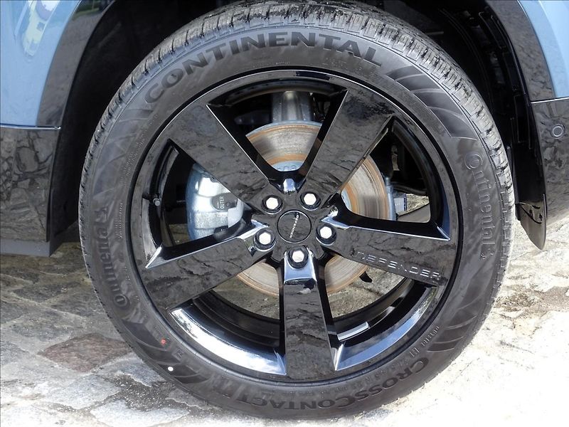 Land Rover Defender (2026) 110 D250 X-DYNAMIC SE - fotka 9 z 26