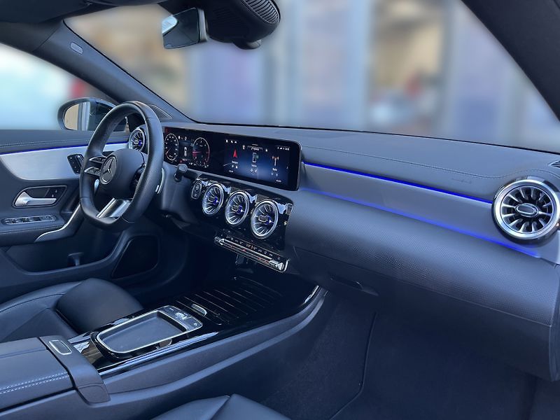 Mercedes-Benz CLA Shooting Brake 200 d Shooting - fotka 15 z 18