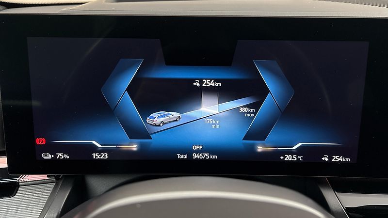 BMW i5 40 AUT eDrive M-paket Touring - fotka 10 z 33