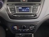 Hyundai i20 (2017) 1.2, Serv.kniha, Park. senzory - náhled 12