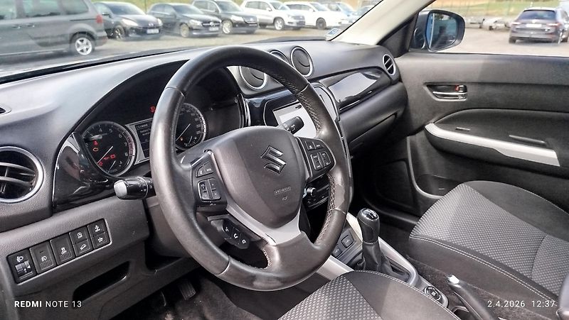 Suzuki Vitara (2015) 1.6 16V   AllGrip - fotka 7 z 23