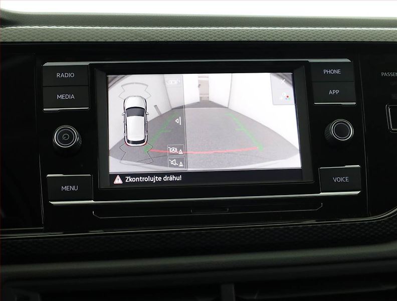 Volkswagen Taigo (2022) 1.0 TSI - fotka 16 z 21