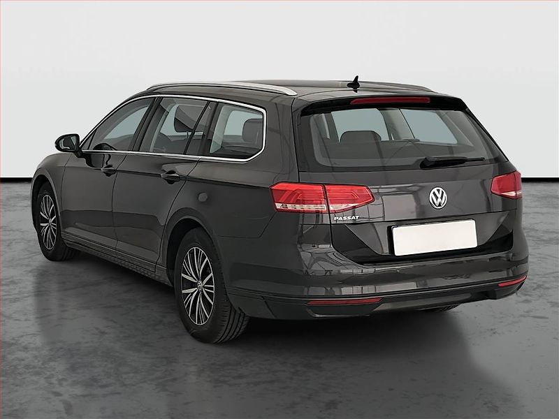 Volkswagen Passat (2019) 2.0 TDI, Serv.kniha, Navi - fotka 4 z 16
