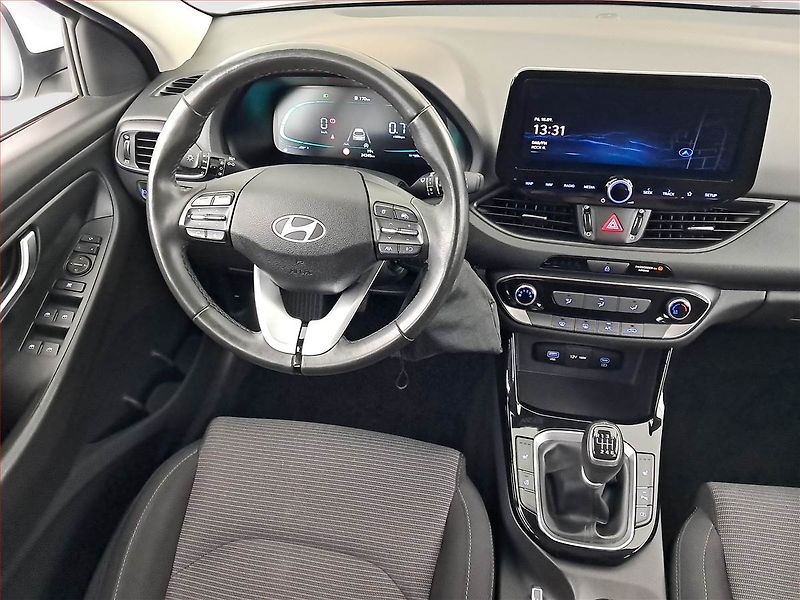Hyundai i30 (2024) Family Smart 1.5 DPI - fotka 7 z 20
