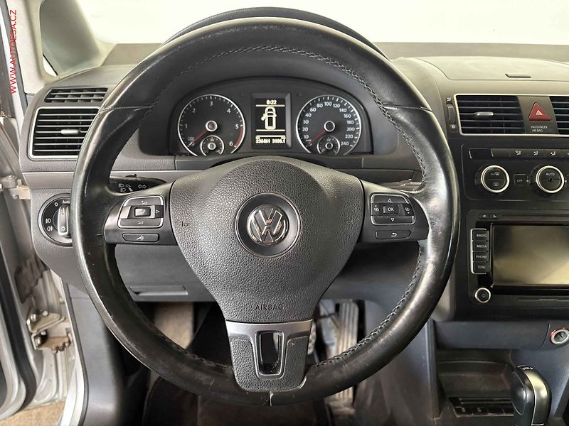 Volkswagen Touran (2014) 2.0 TDi, Comfortline, DSG - fotka 16 z 16