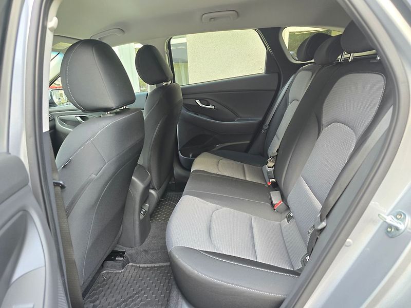 Hyundai i30 (2026) 1.0 T-GDi Go Czech - fotka 23 z 25