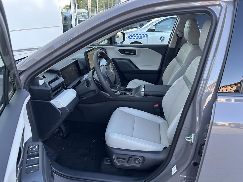 Toyota RAV4 (2026) EXECUTIVE 2,5 PHEV 4x4 - fotka 7 z 14