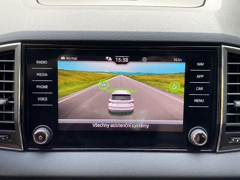 Škoda Karoq (2023) 2.0 TDI 4x4 DSG Style Plus - fotka 17 z 35