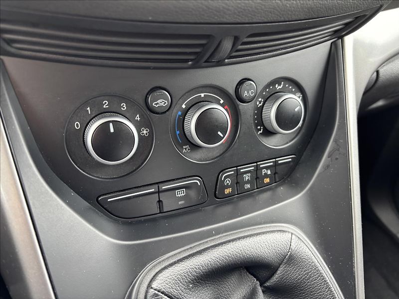 Ford Kuga 1,6 EcoBoost 110kW Trend - fotka 26 z 30