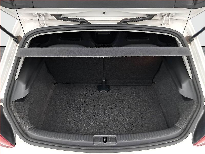 Volkswagen Scirocco (2010) Sport 1.4 TSI, Park. senzory - fotka 14 z 14
