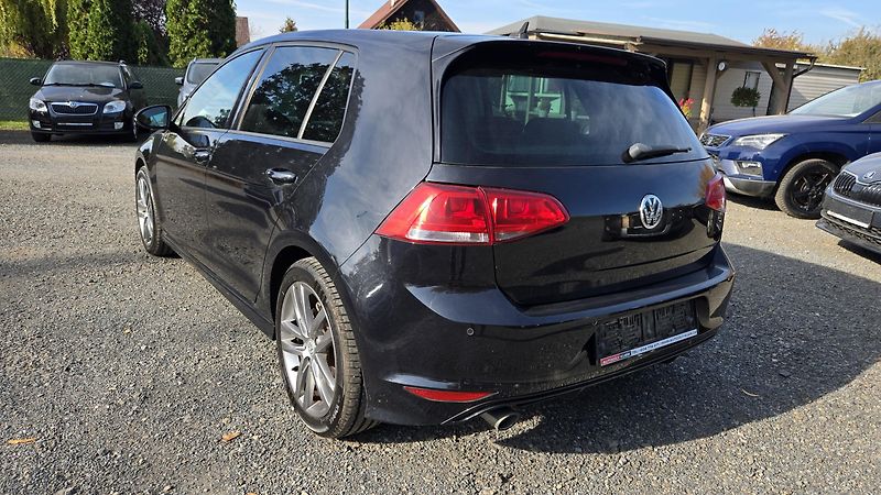 Volkswagen Golf 1.6TDI  DSG COMFORT 77KW - fotka 11 z 44